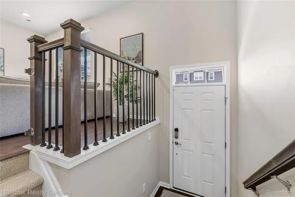 212 S Sydney Court Plymouth City, MI 48170