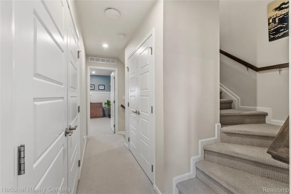 212 S Sydney Court Plymouth City, MI 48170