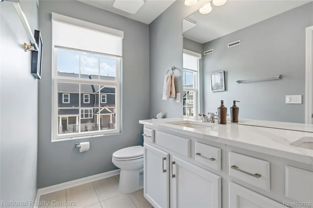 212 S Sydney Court Plymouth City, MI 48170