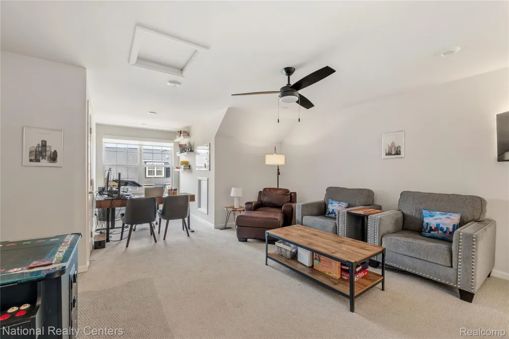 212 S Sydney Court Plymouth City, MI 48170