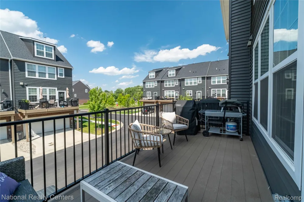 212 S Sydney Court Plymouth City, MI 48170