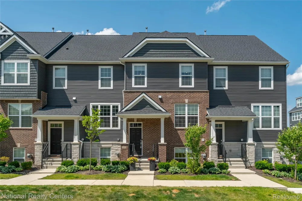 212 S Sydney Court Plymouth City, MI 48170