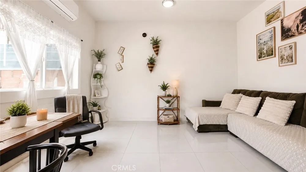 1542 W 223rd Los Angeles, CA 90501
