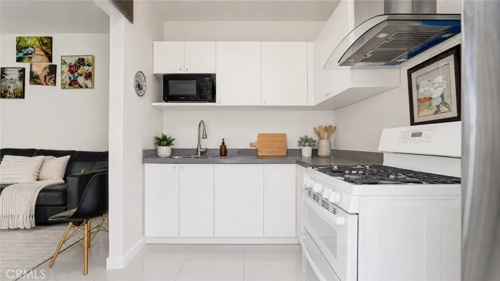 1542 W 223rd Los Angeles, CA 90501