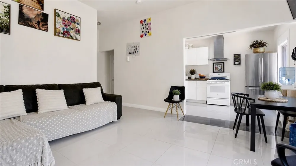 1542 W 223rd Los Angeles, CA 90501
