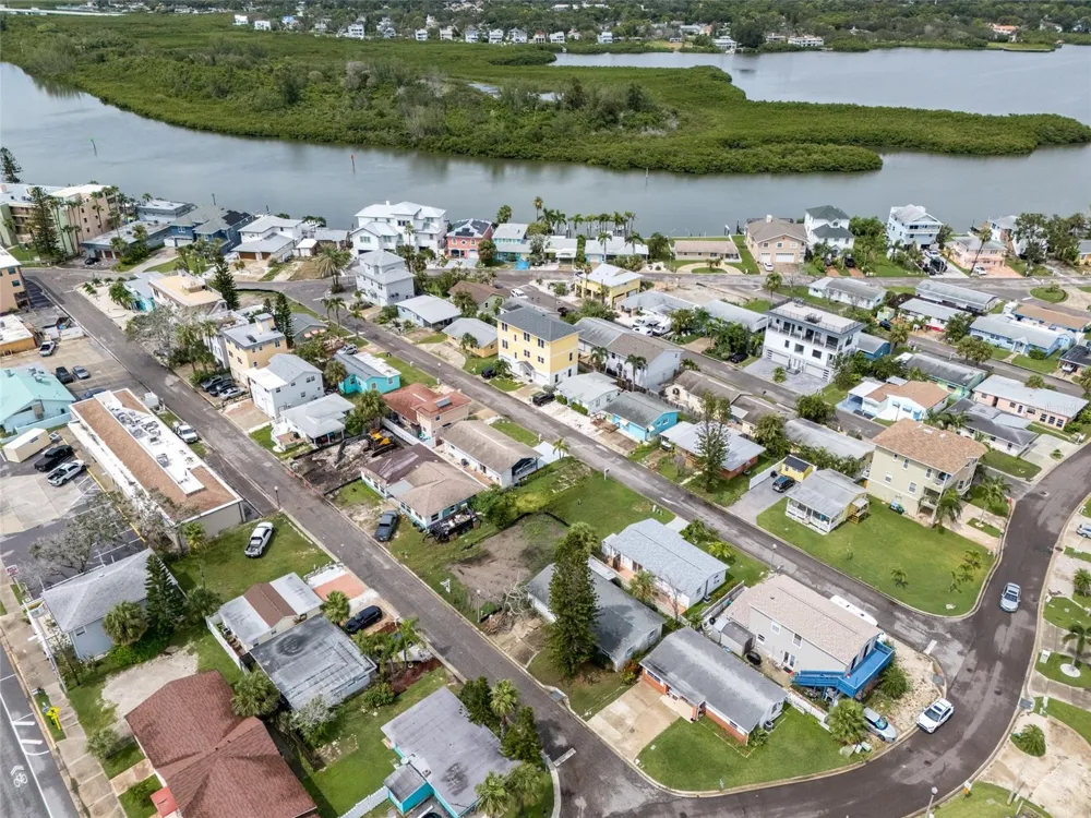 2ND STREET E Redington Shores, FL 33708