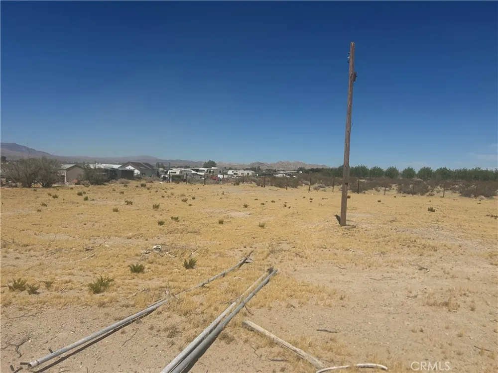 33812 Sunset Lucerne Valley, CA 92356