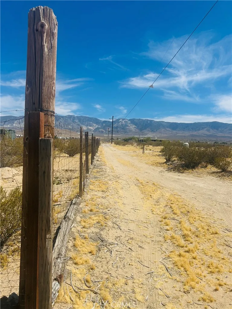 33812 Sunset Lucerne Valley, CA 92356