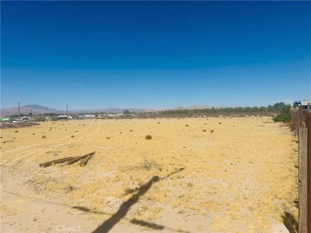 33812 Sunset Lucerne Valley, CA 92356