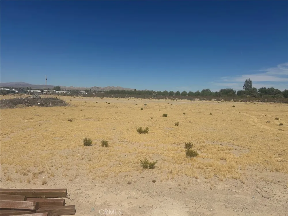 33812 Sunset Lucerne Valley, CA 92356