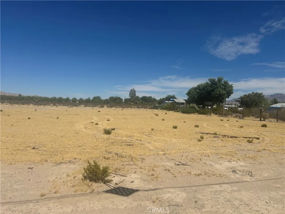 33812 Sunset Lucerne Valley, CA 92356