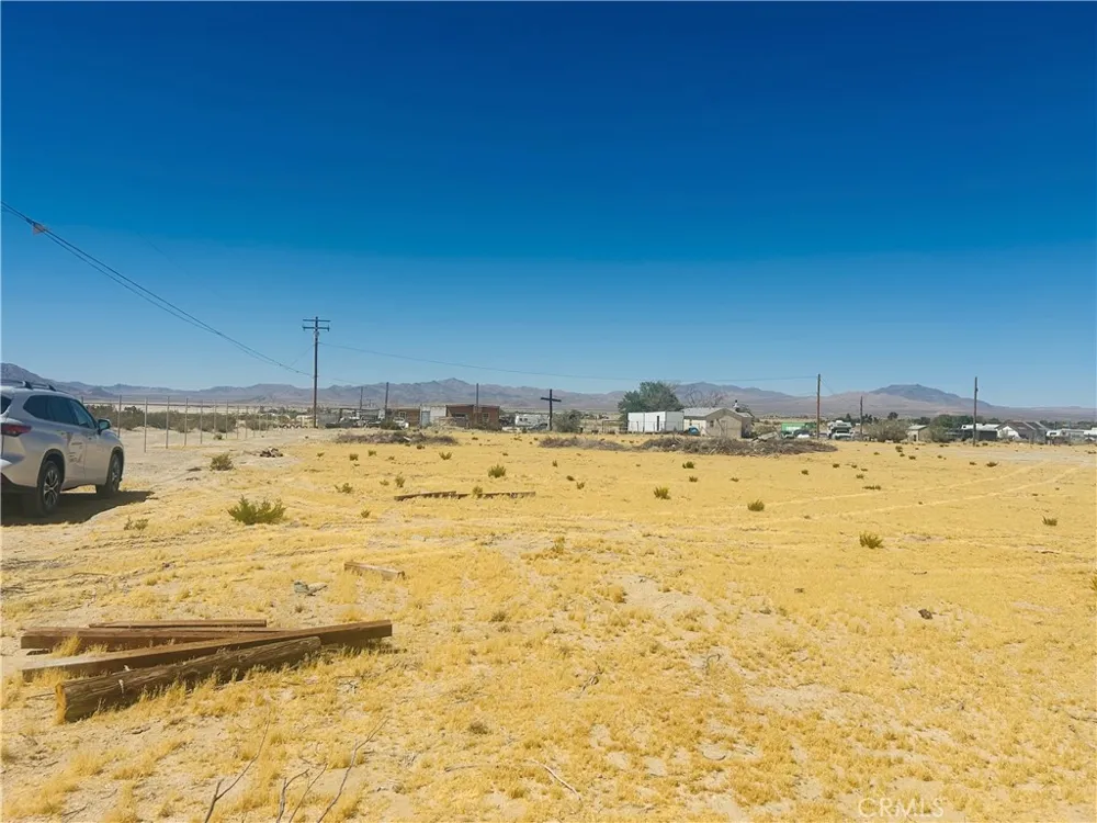 33812 Sunset Lucerne Valley, CA 92356