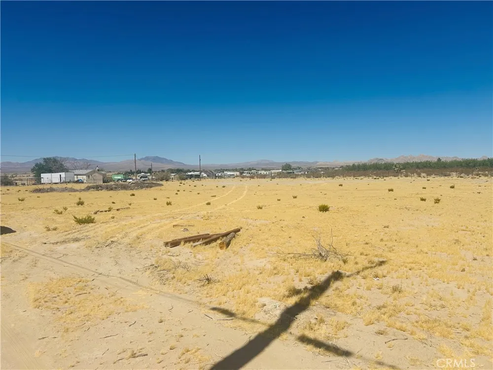 33812 Sunset Lucerne Valley, CA 92356