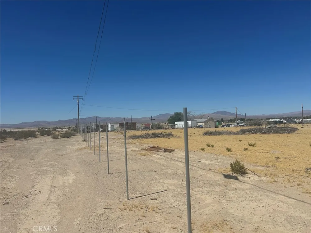 33812 Sunset Lucerne Valley, CA 92356