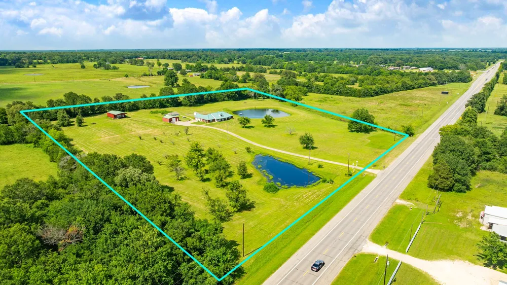 1005 Us-82 Blossom, TX 75416