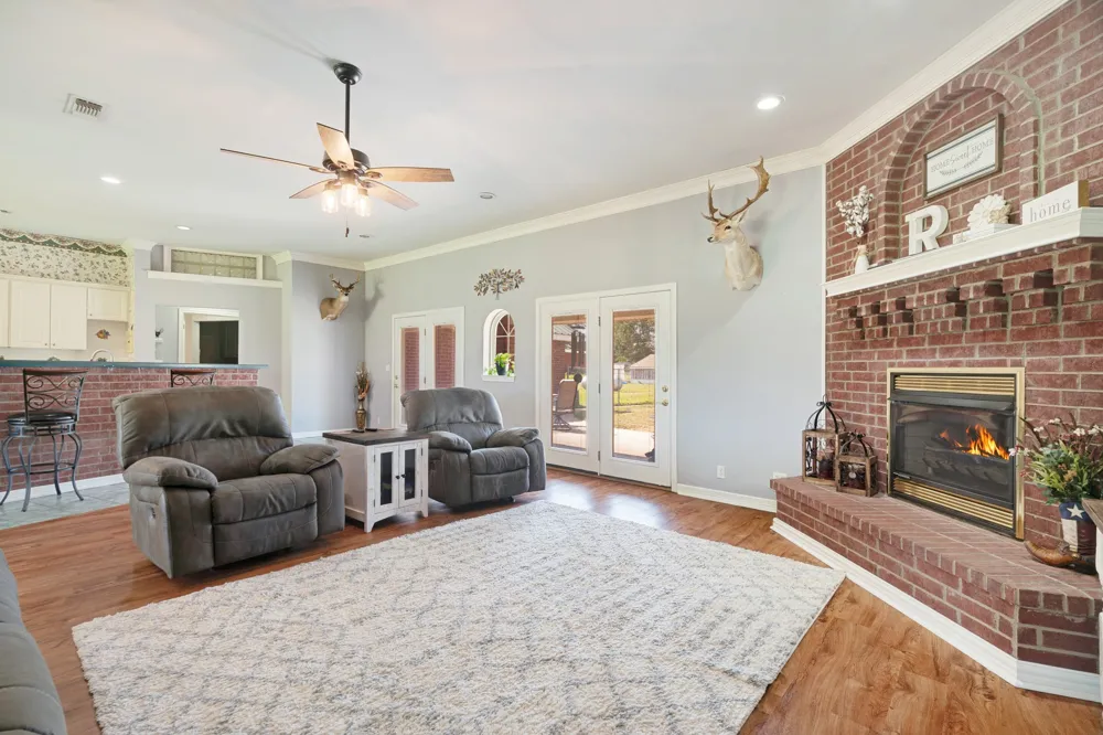 1005 Us-82 Blossom, TX 75416