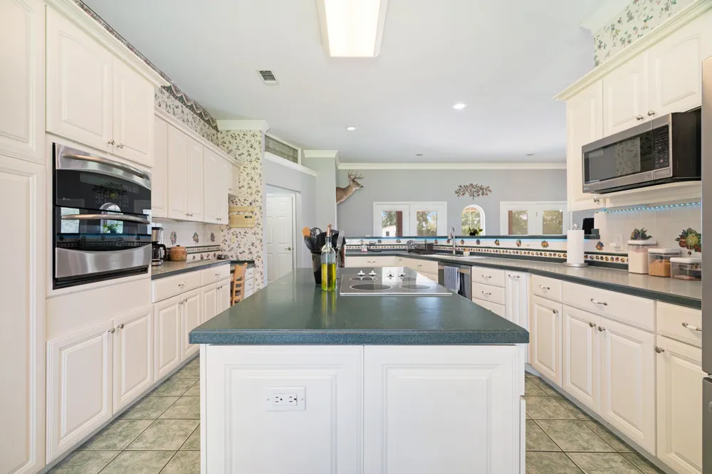 1005 Us-82 Blossom, TX 75416