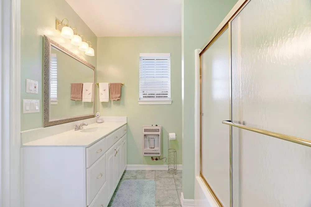 1005 Us-82 Blossom, TX 75416