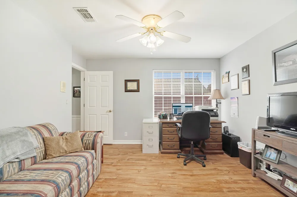 1005 Us-82 Blossom, TX 75416