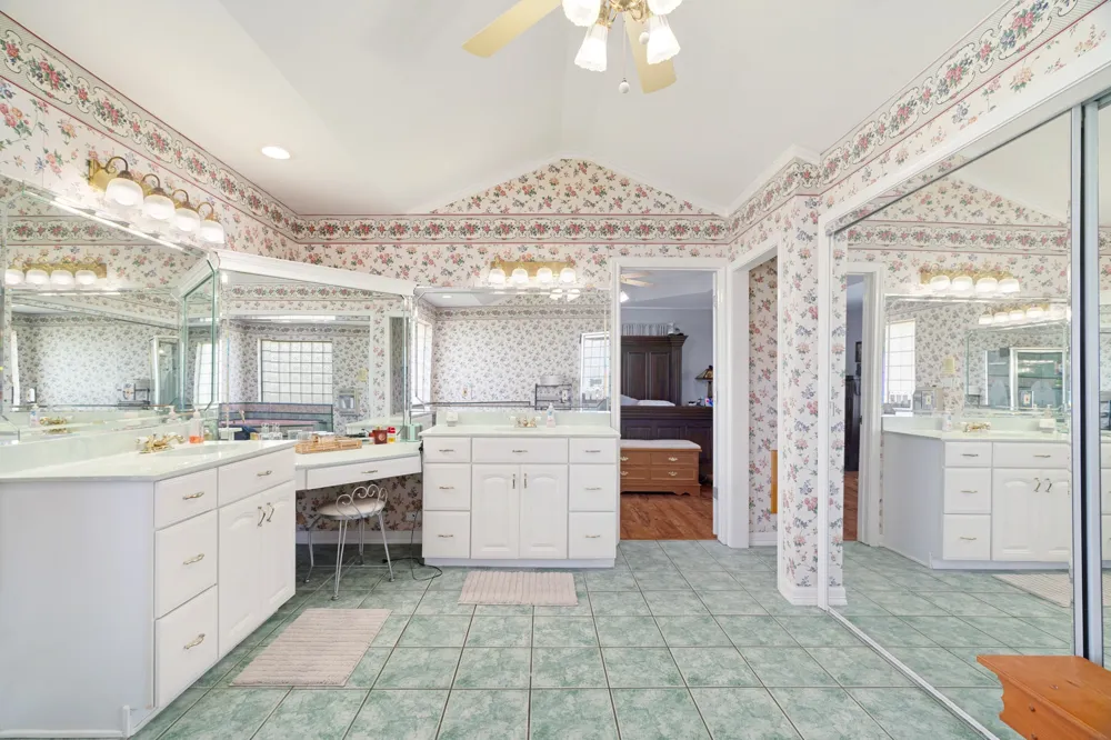 1005 Us-82 Blossom, TX 75416