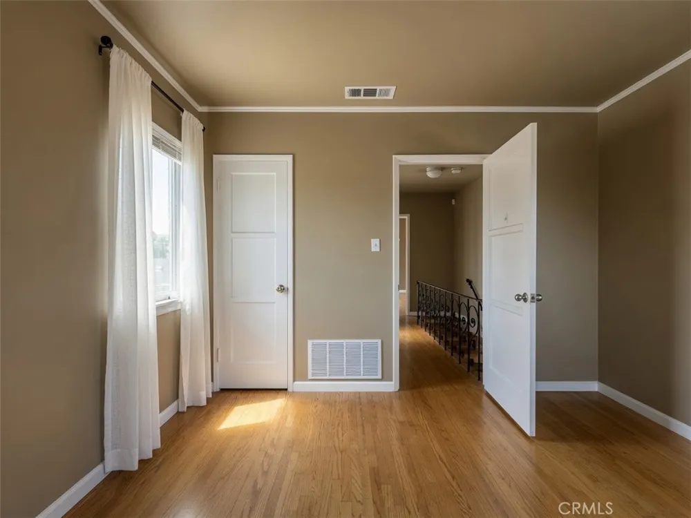 3907 Edgehill Drive Leimert Park, CA 90008