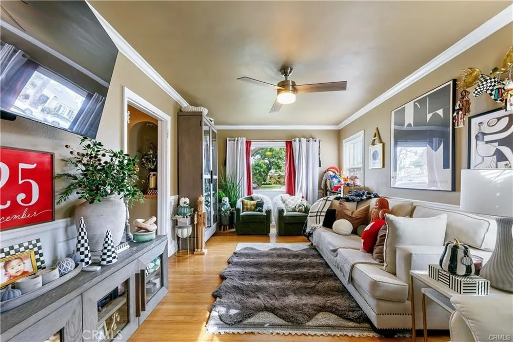 3907 Edgehill Drive Leimert Park, CA 90008