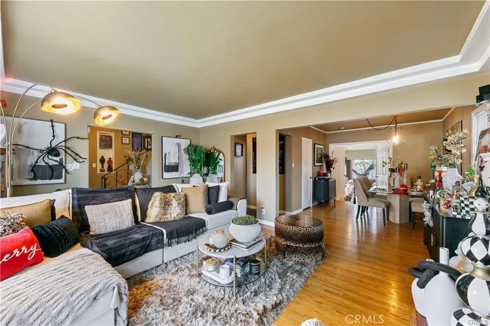 3907 Edgehill Drive Leimert Park, CA 90008