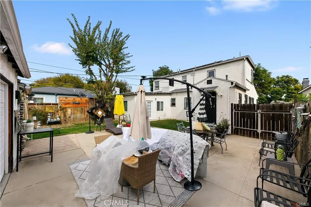 3907 Edgehill Drive Leimert Park, CA 90008