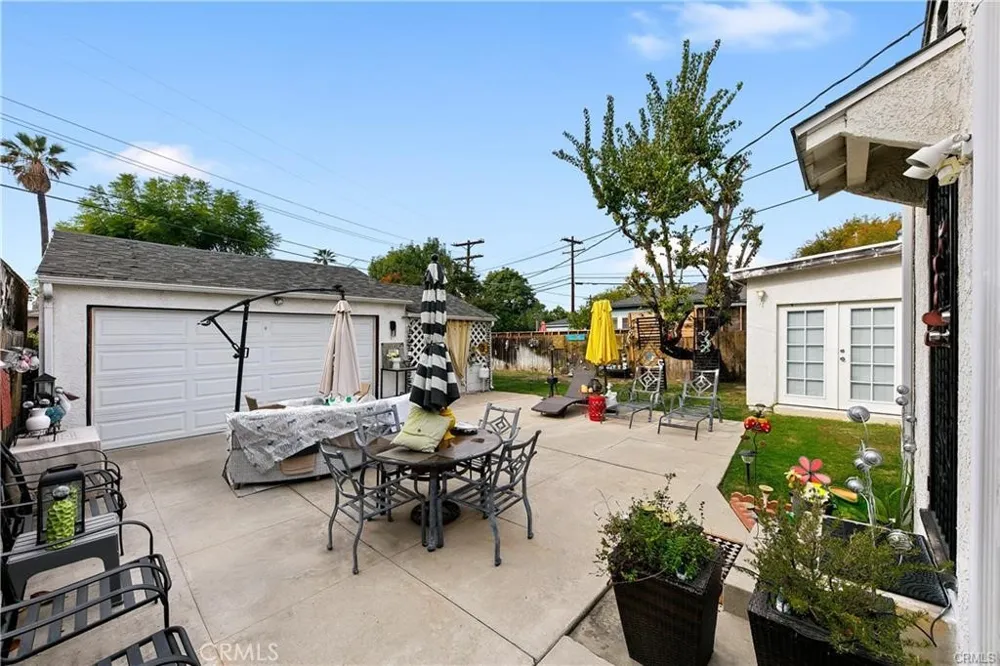 3907 Edgehill Drive Leimert Park, CA 90008