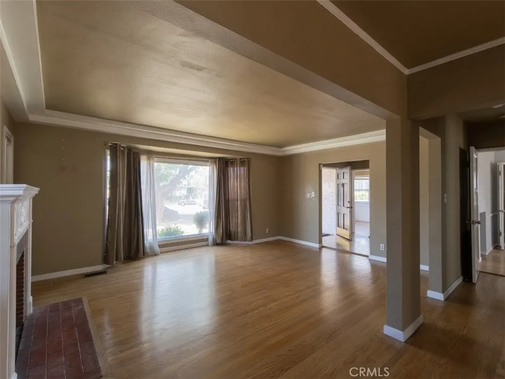 3907 Edgehill Drive Leimert Park, CA 90008
