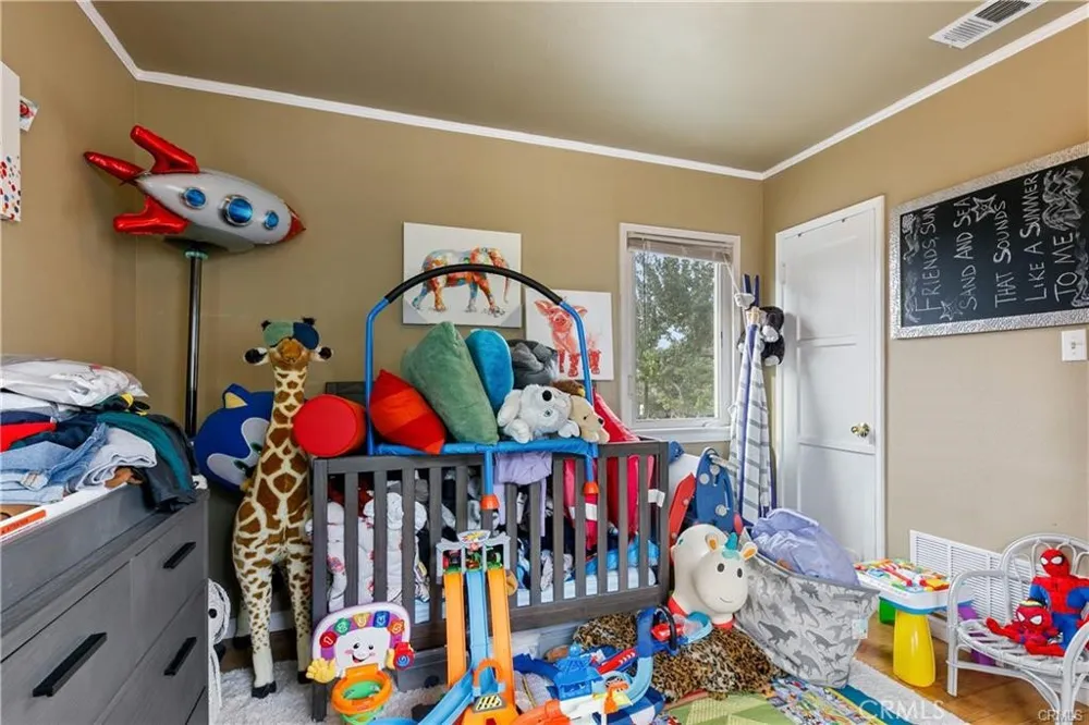 3907 Edgehill Drive Leimert Park, CA 90008