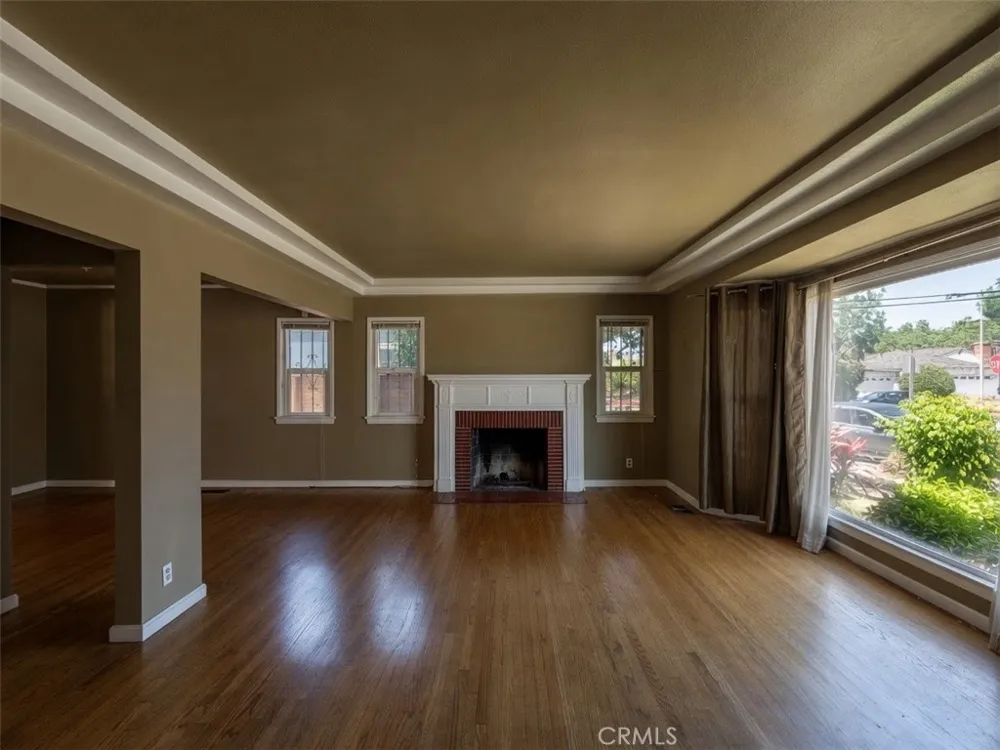 3907 Edgehill Drive Leimert Park, CA 90008