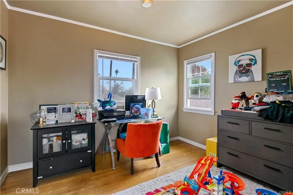 3907 Edgehill Drive Leimert Park, CA 90008