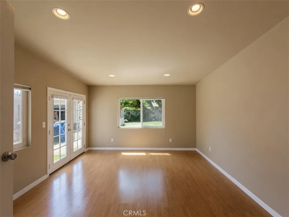 3907 Edgehill Drive Leimert Park, CA 90008