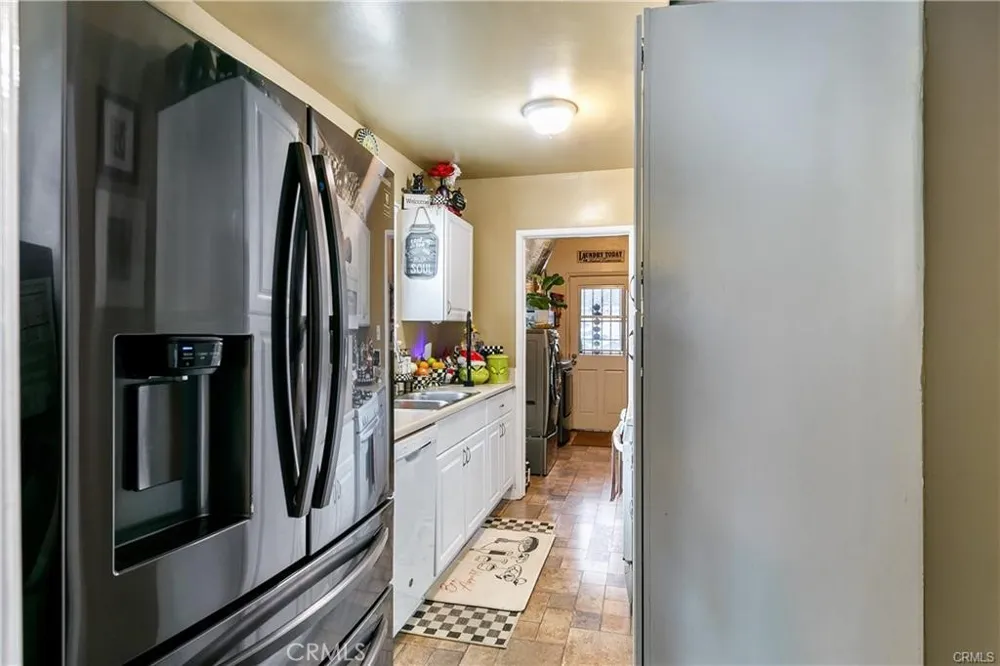 3907 Edgehill Drive Leimert Park, CA 90008