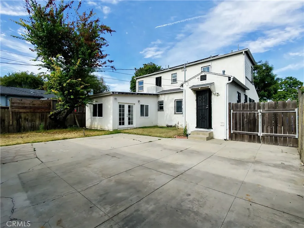 3907 Edgehill Drive Leimert Park, CA 90008