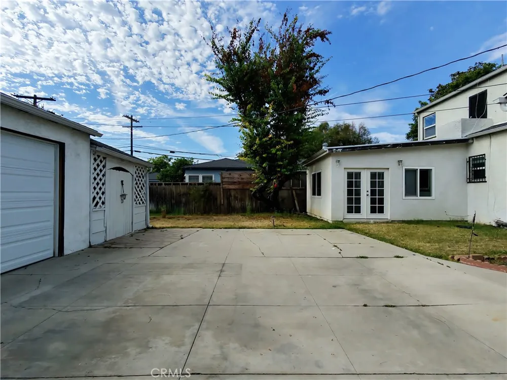 3907 Edgehill Drive Leimert Park, CA 90008