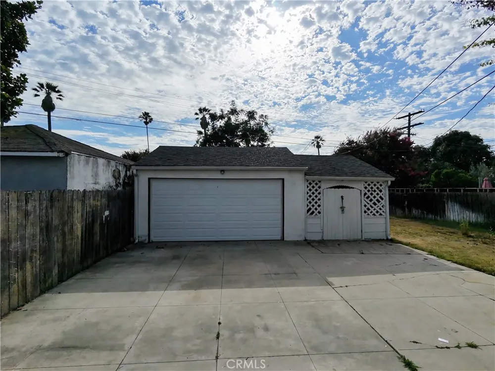 3907 Edgehill Drive Leimert Park, CA 90008
