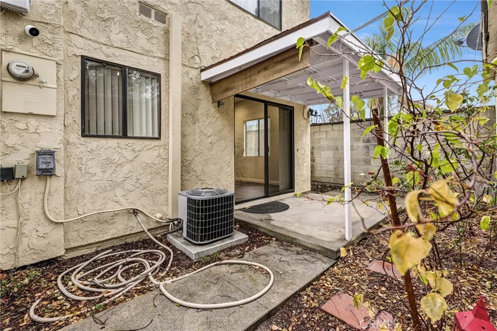 3963 Pennsylvania Avenue La Crescenta, CA 91214