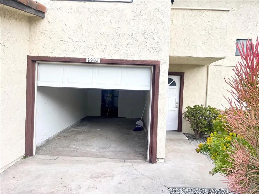 3963 Pennsylvania Avenue La Crescenta, CA 91214