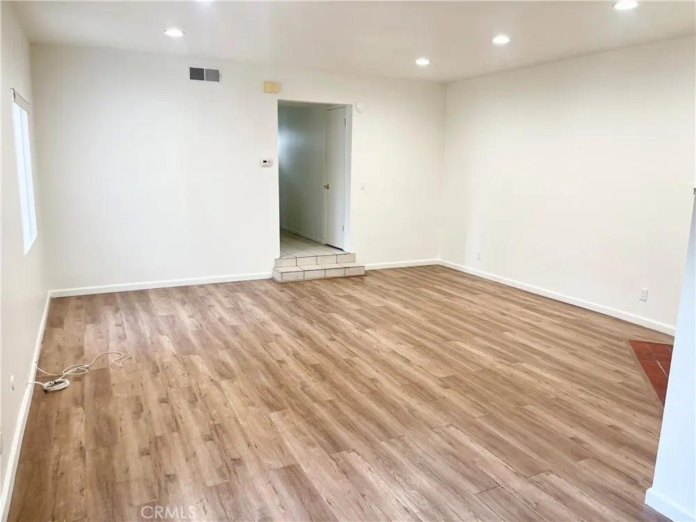 3963 Pennsylvania Avenue La Crescenta, CA 91214