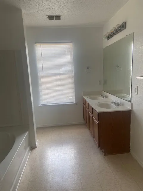 14860 Bell Manor Court Balch Springs, TX 75180