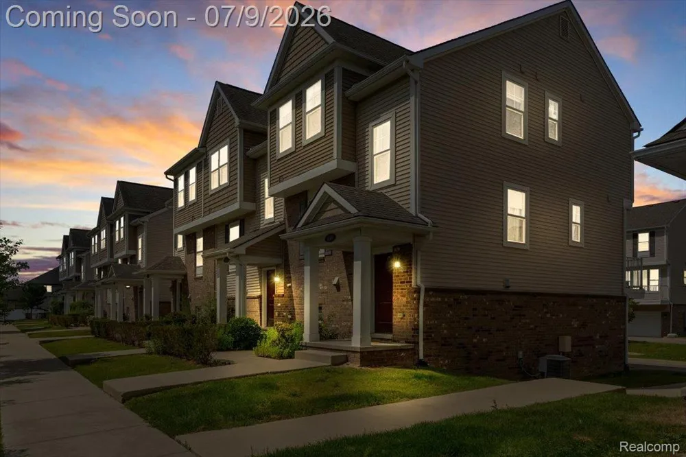 4600 Bradley Circle Troy City, MI 48085