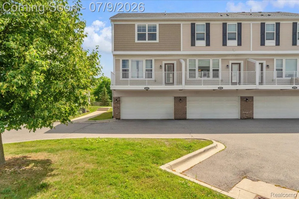 4600 Bradley Circle Troy City, MI 48085