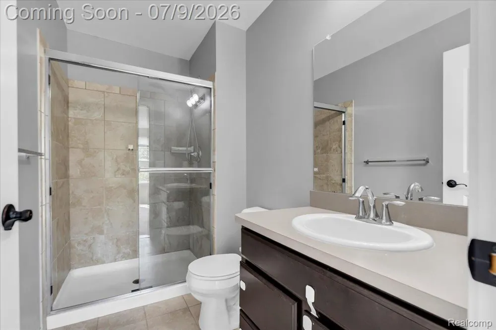 4600 Bradley Circle Troy City, MI 48085