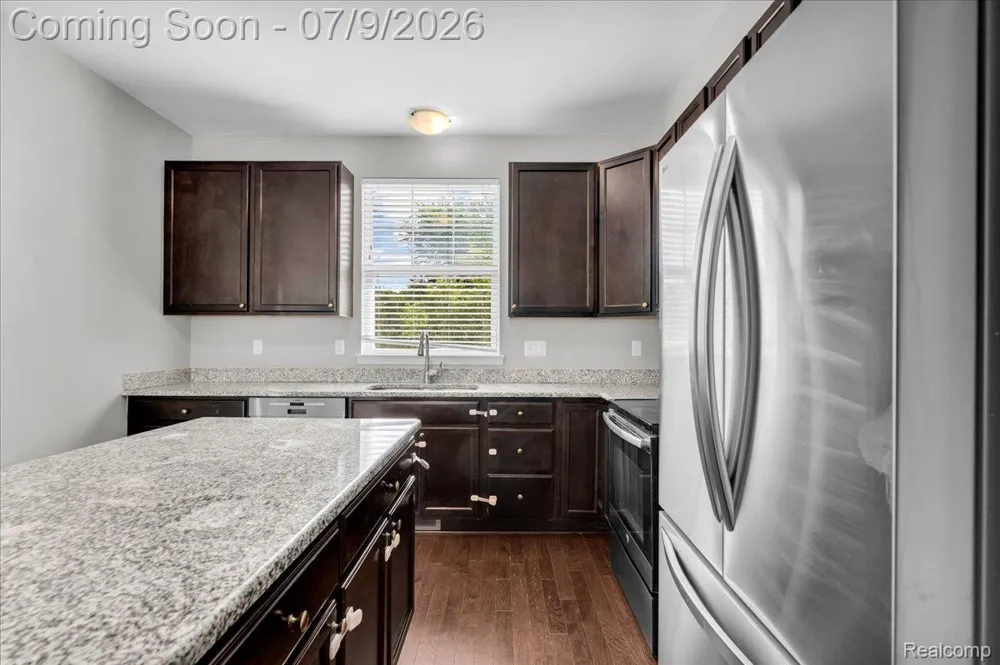 4600 Bradley Circle Troy City, MI 48085