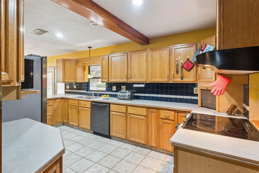 15749 ARABIAN WAY Montverde, FL 34756