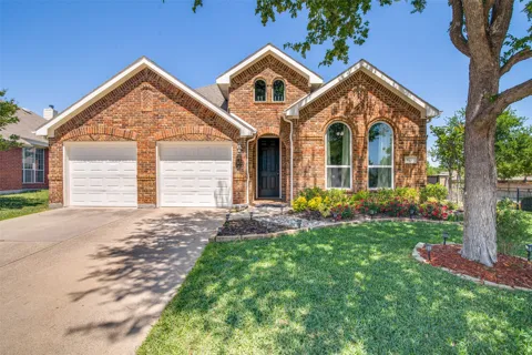 6219 Lakecrest Drive