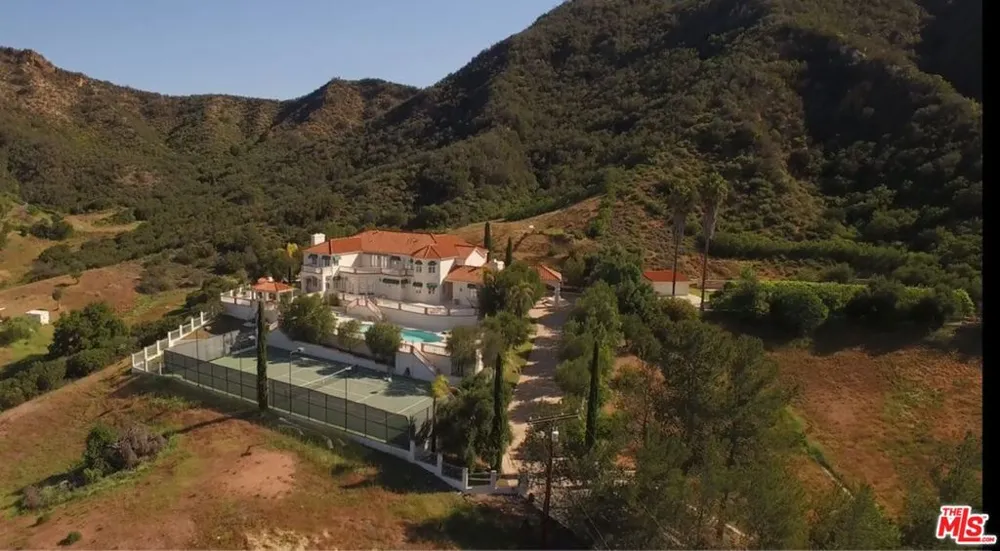 29575 Mulholland Highway Agoura Hills, CA 91301