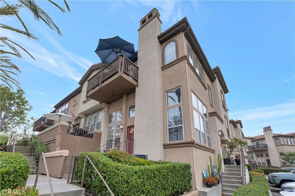 187 Montana Del Lago Rancho Santa Margarita, CA 92688